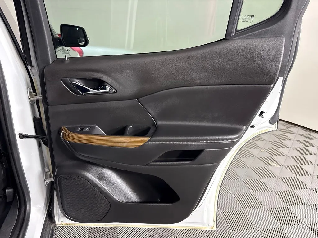 GMC Acadia photo 48