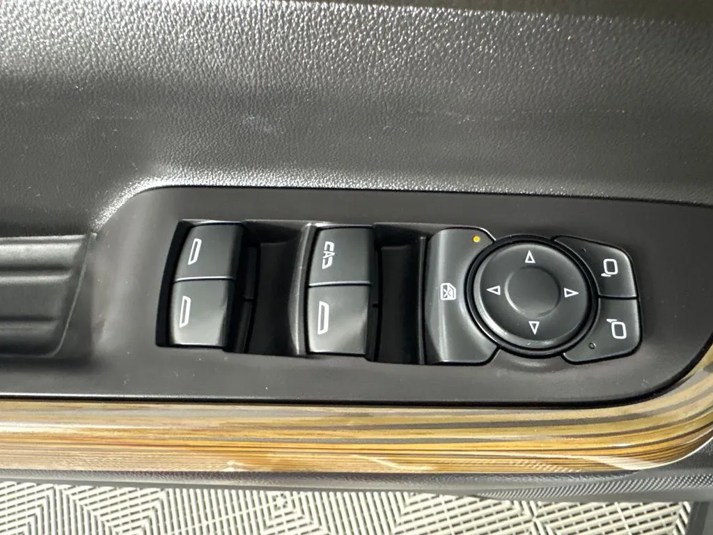 GMC Acadia photo 18