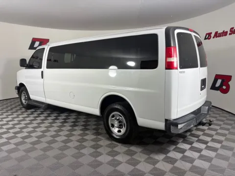 More photos of 2019 Chevrolet Express 3500 LT at D3 Auto Sales - Des Arc, AR, AR