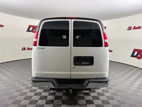More photos of 2019 Chevrolet Express 3500 LT at D3 Auto Sales - Des Arc, AR, AR