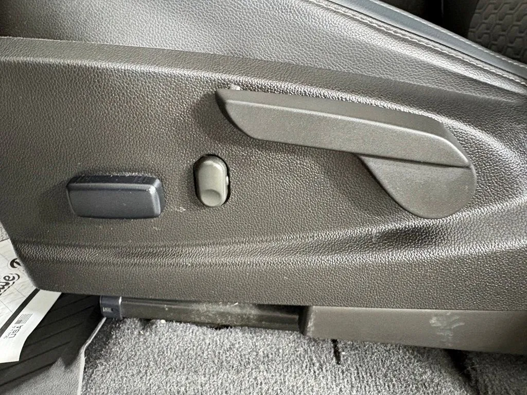 Chevrolet Colorado photo 12