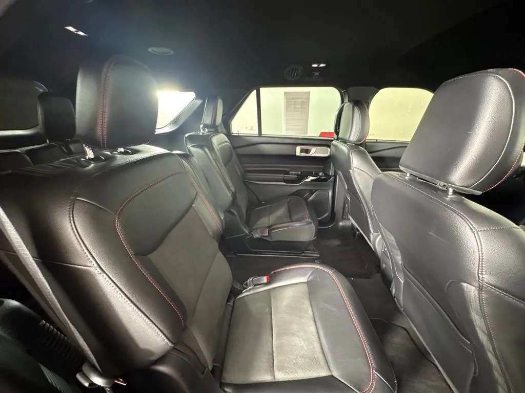 Ford Explorer photo 42