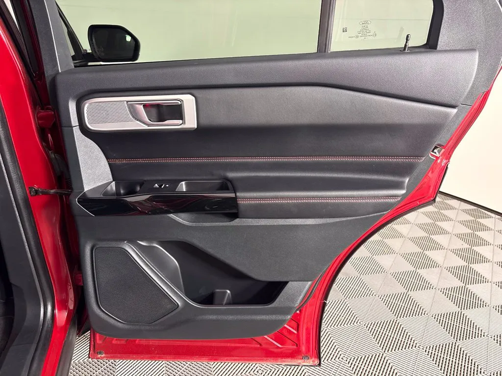 2023 Ford Explorer ST-LINE - Photo 47