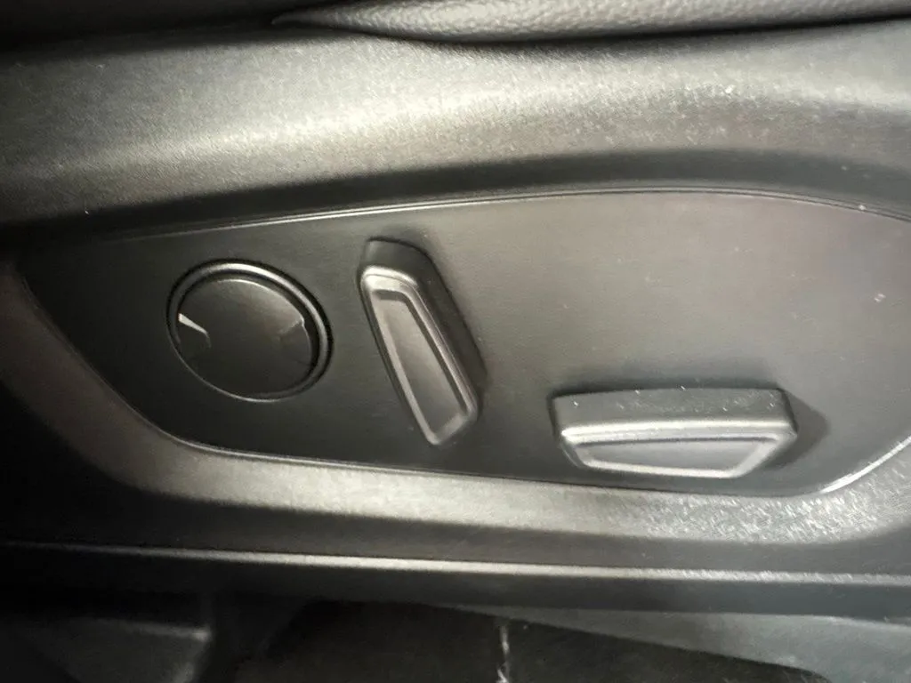 Ford Explorer photo 32