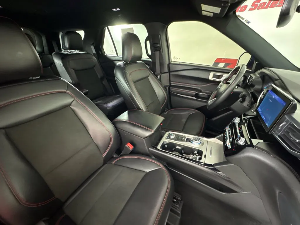 2023 Ford Explorer ST-LINE - Photo 35