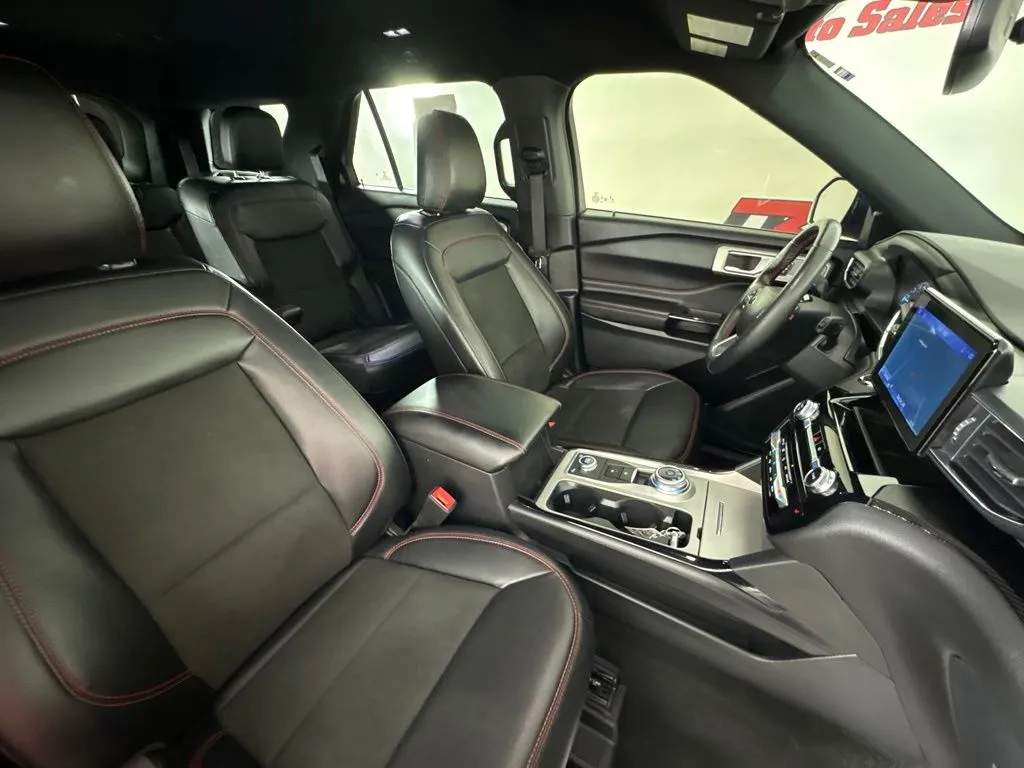 Ford Explorer photo 31