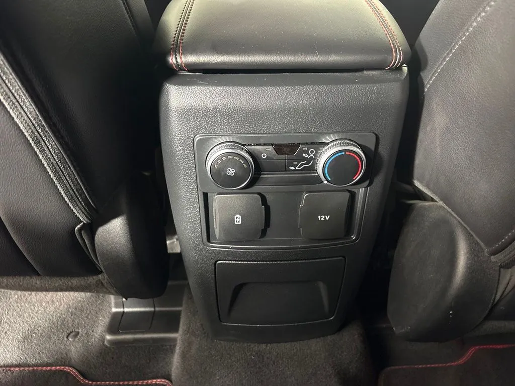 Ford Explorer photo 41