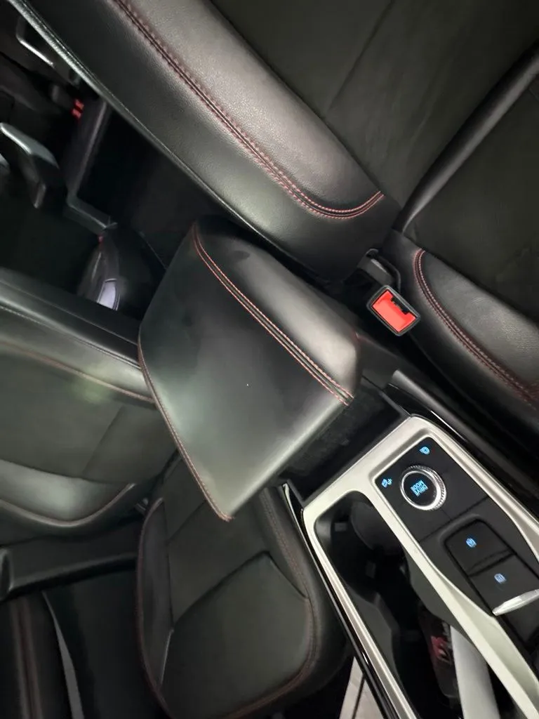Ford Explorer photo 29