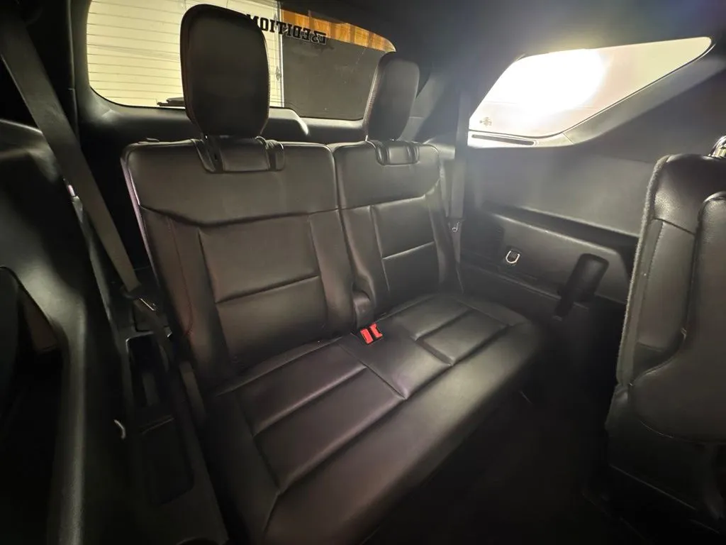 Ford Explorer photo 46