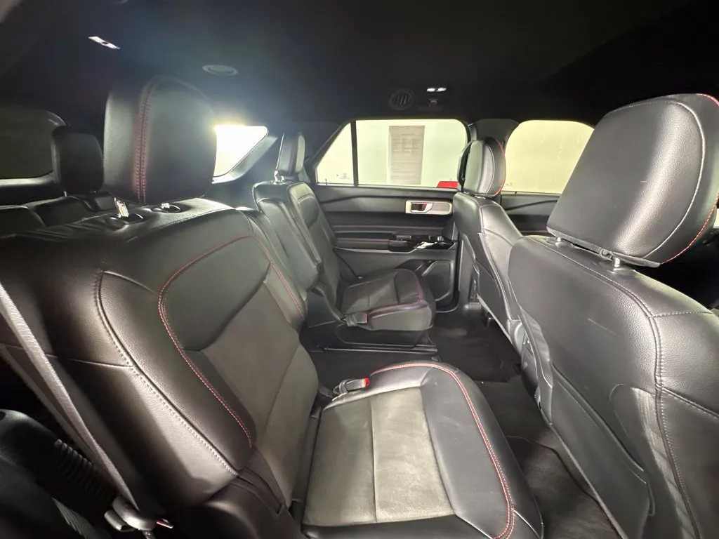 2023 Ford Explorer ST-LINE - Photo 46