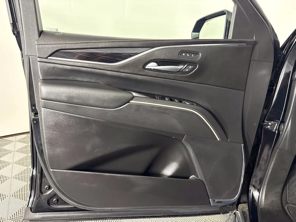 2023 Cadillac Escalade Sport - Photo 15