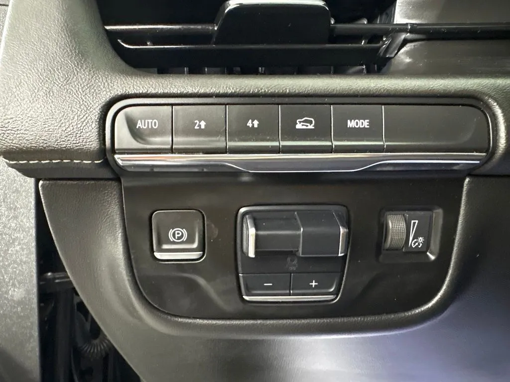Cadillac Escalade photo 18