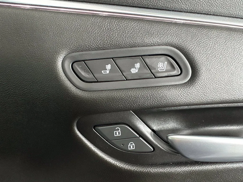 2023 Cadillac Escalade Sport - Photo 43