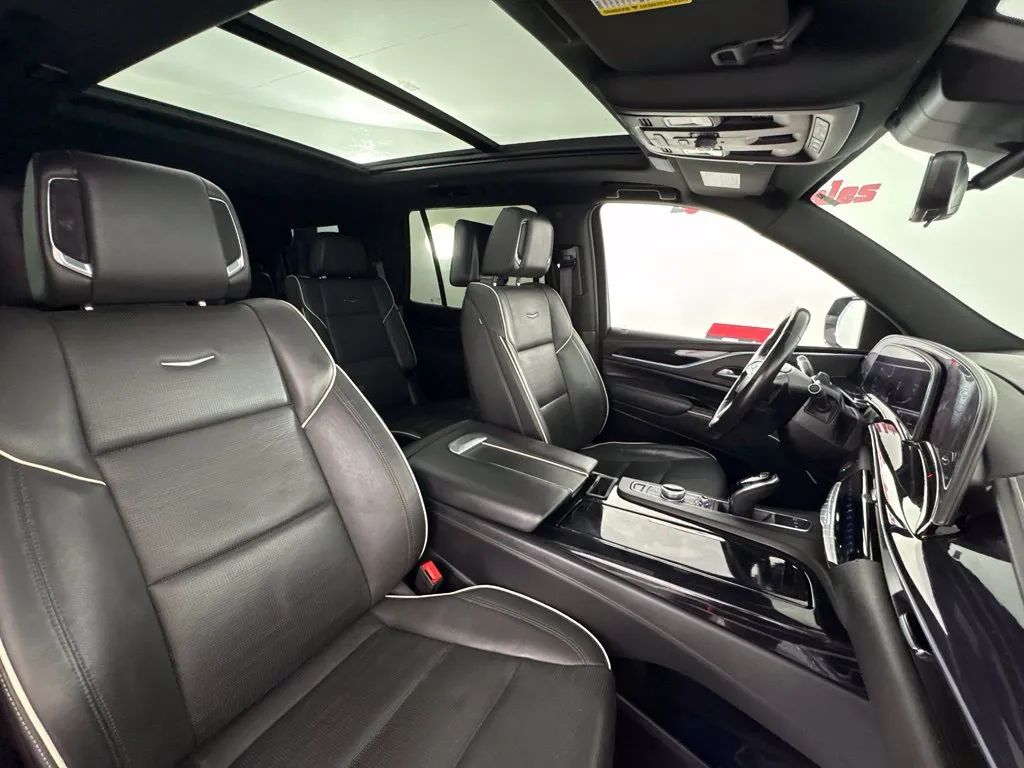 2023 Cadillac Escalade Sport - Photo 40