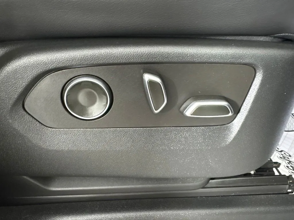Cadillac Escalade photo 37