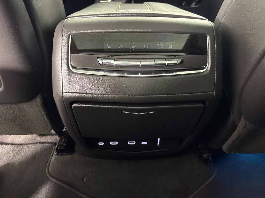 2023 Cadillac Escalade Sport - Photo 52