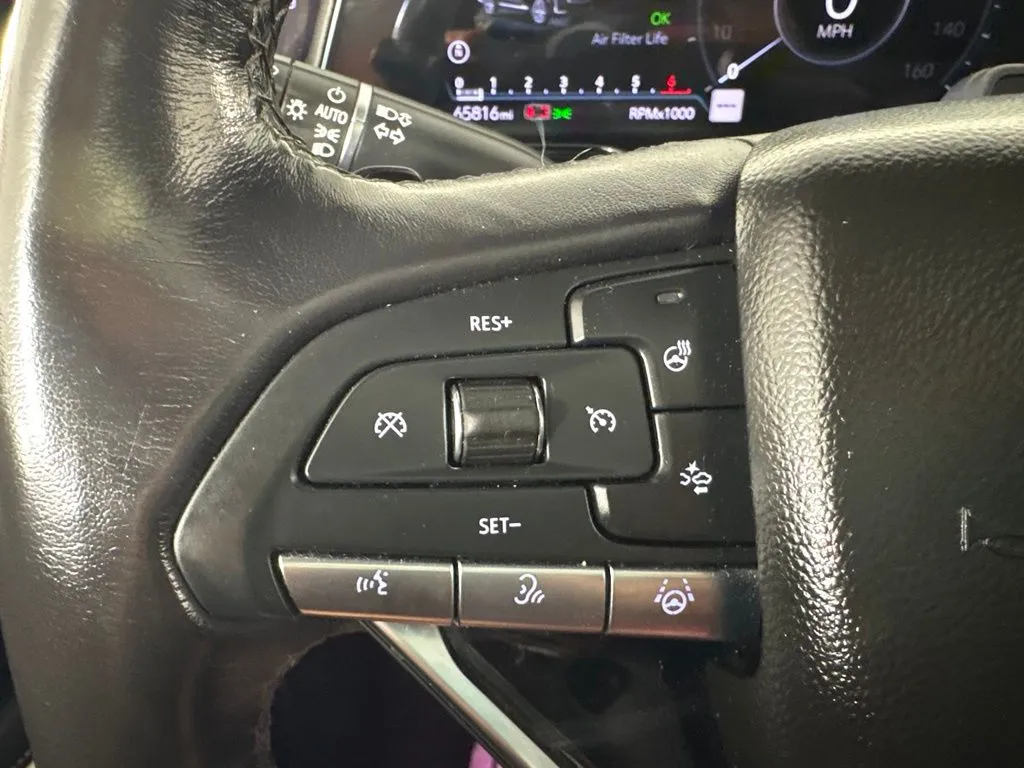 Cadillac Escalade photo 21