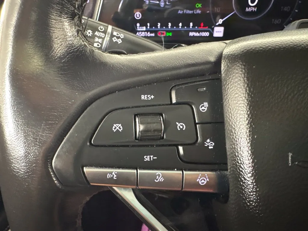 2023 Cadillac Escalade Sport - Photo 25