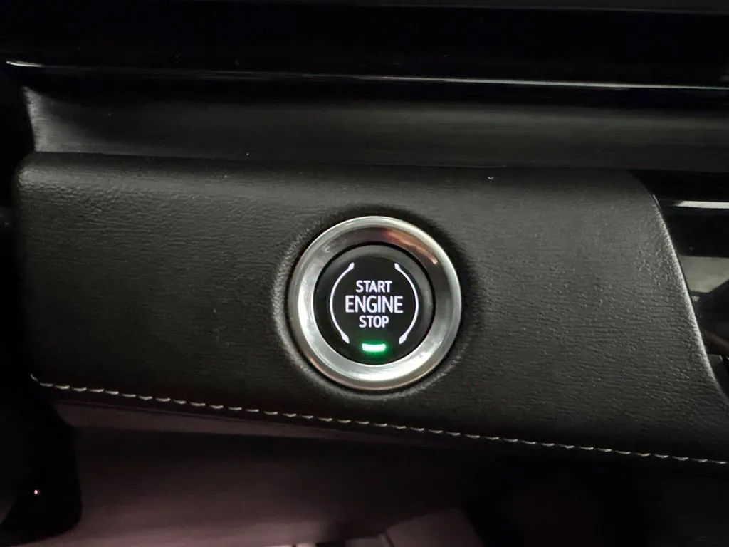 2023 Cadillac Escalade Sport - Photo 33