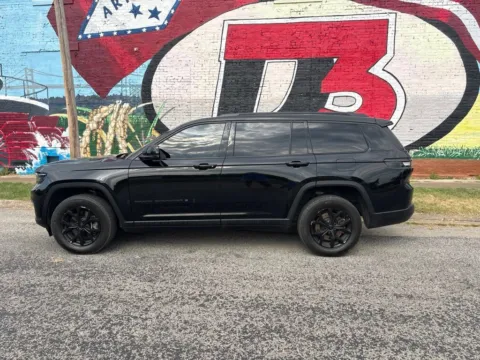 Another view of 2024 Jeep Grand Cherokee L Limited for sale in Des Arc, AR at D3 Auto Sales - Des Arc, AR