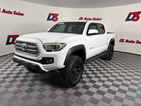 Photos of 2017 Toyota Tacoma TRD Off-Road for sale in Des Arc, AR at D3 Auto Sales - Des Arc, AR