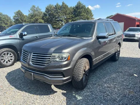 Photos of 2015 Lincoln Navigator for sale in Des Arc, AR at D3 Auto Sales - Des Arc, AR