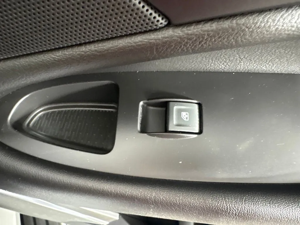 Cadillac Escalade photo 38