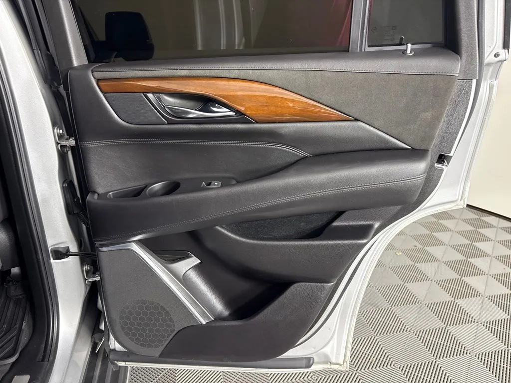 Cadillac Escalade photo 46