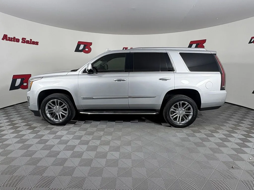 Cadillac Escalade photo 3