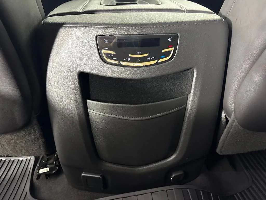 Cadillac Escalade photo 44