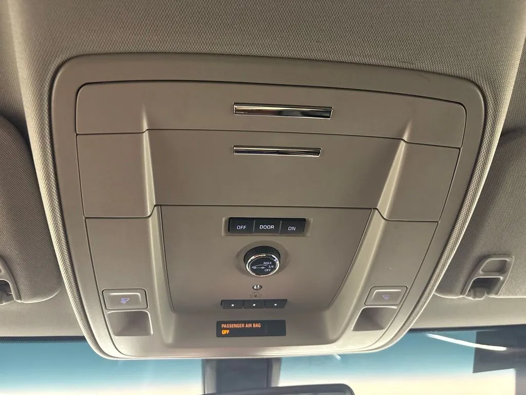 Cadillac Escalade photo 29