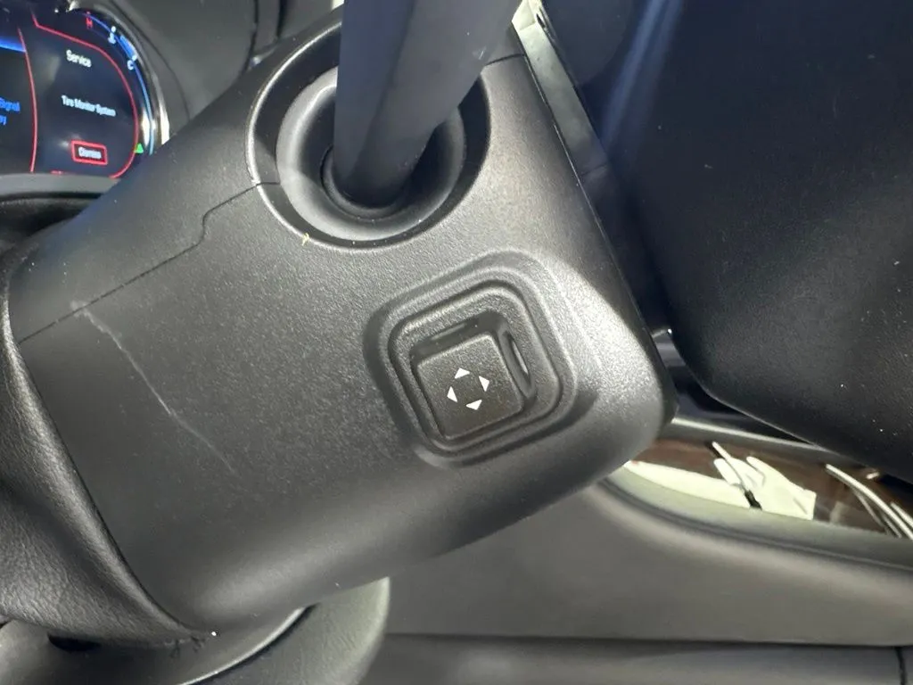 Cadillac Escalade photo 18