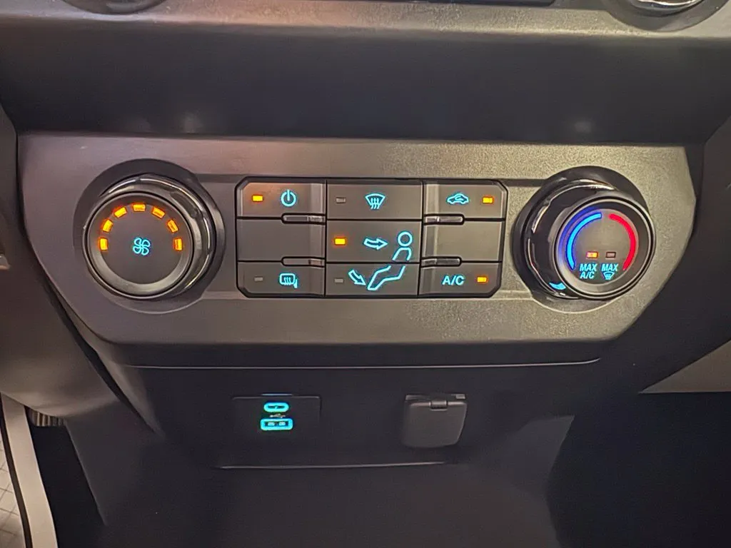 Ford F-250SD photo 27
