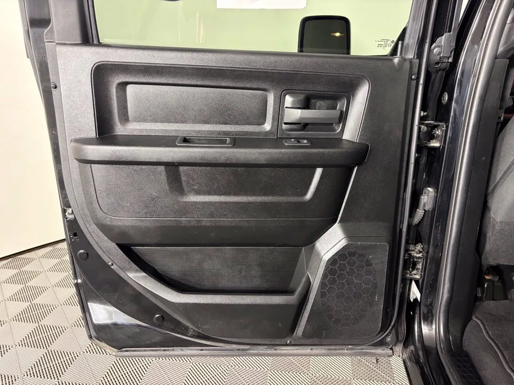 2024 RAM Ram 3500 Pickup Tradesman - Photo 43