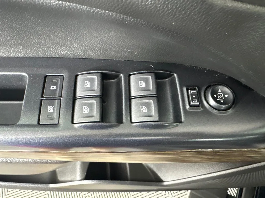GMC Canyon photo 14