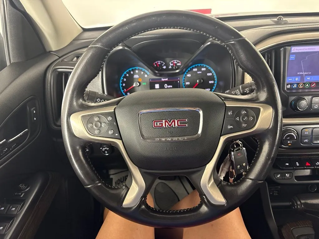 GMC Canyon photo 16