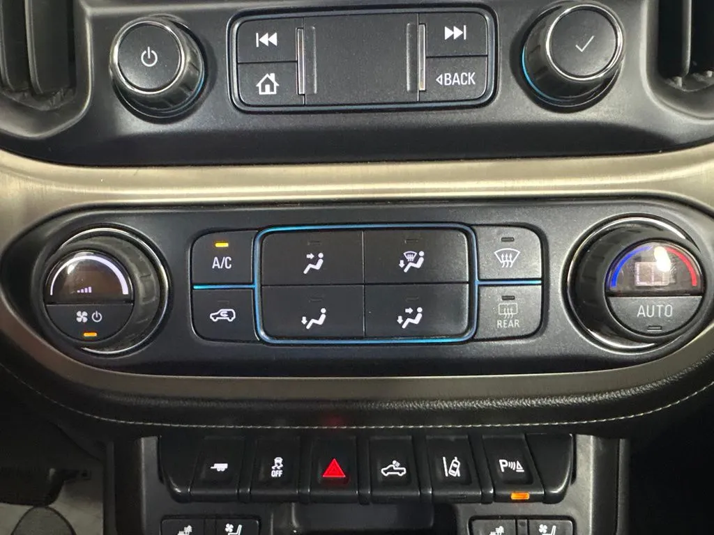 GMC Canyon photo 24