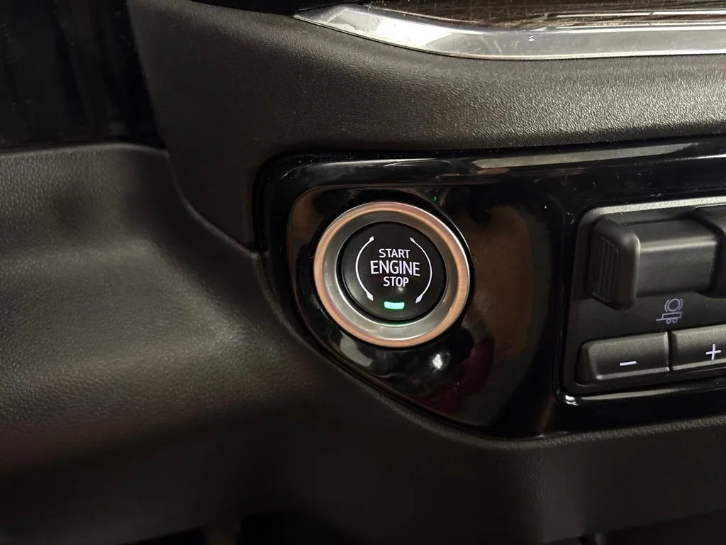 Chevrolet Silverado photo 28
