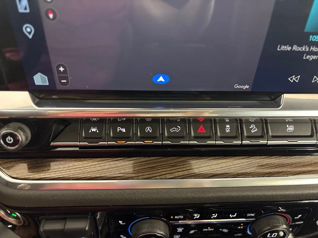 Chevrolet Silverado photo 26