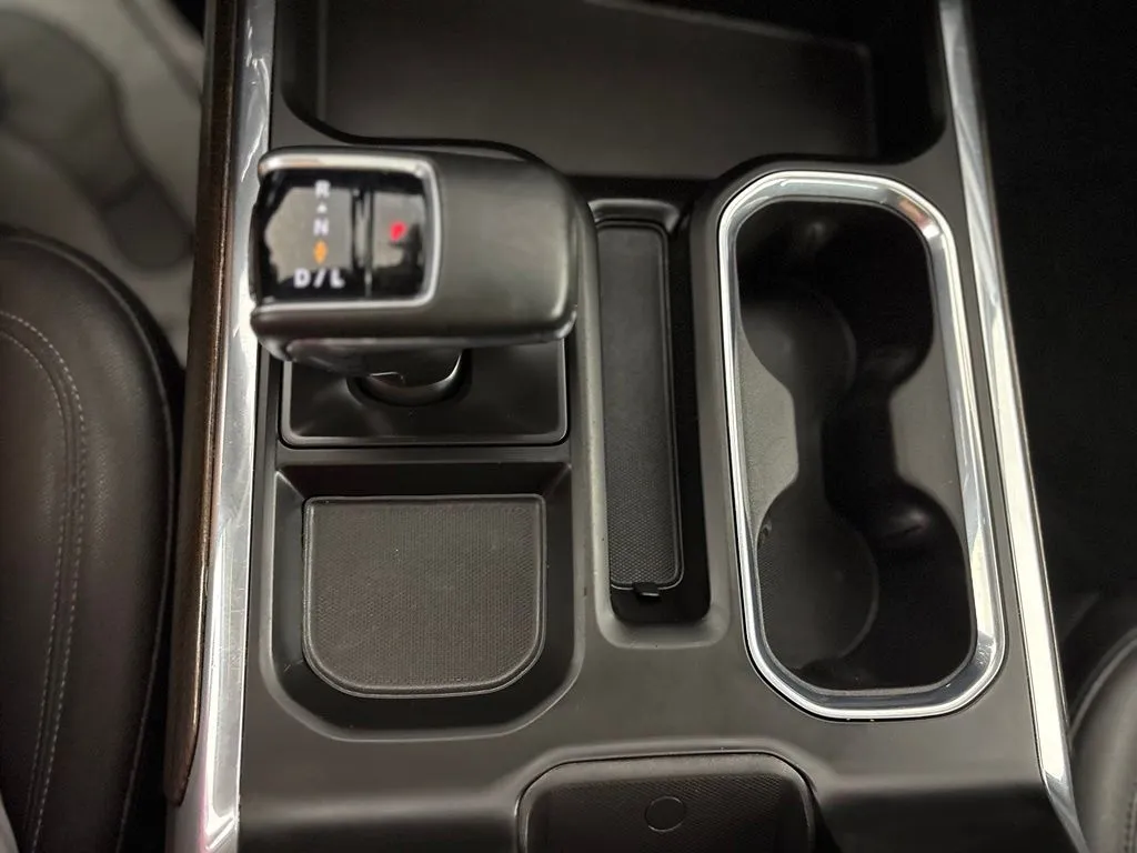 Chevrolet Silverado photo 29