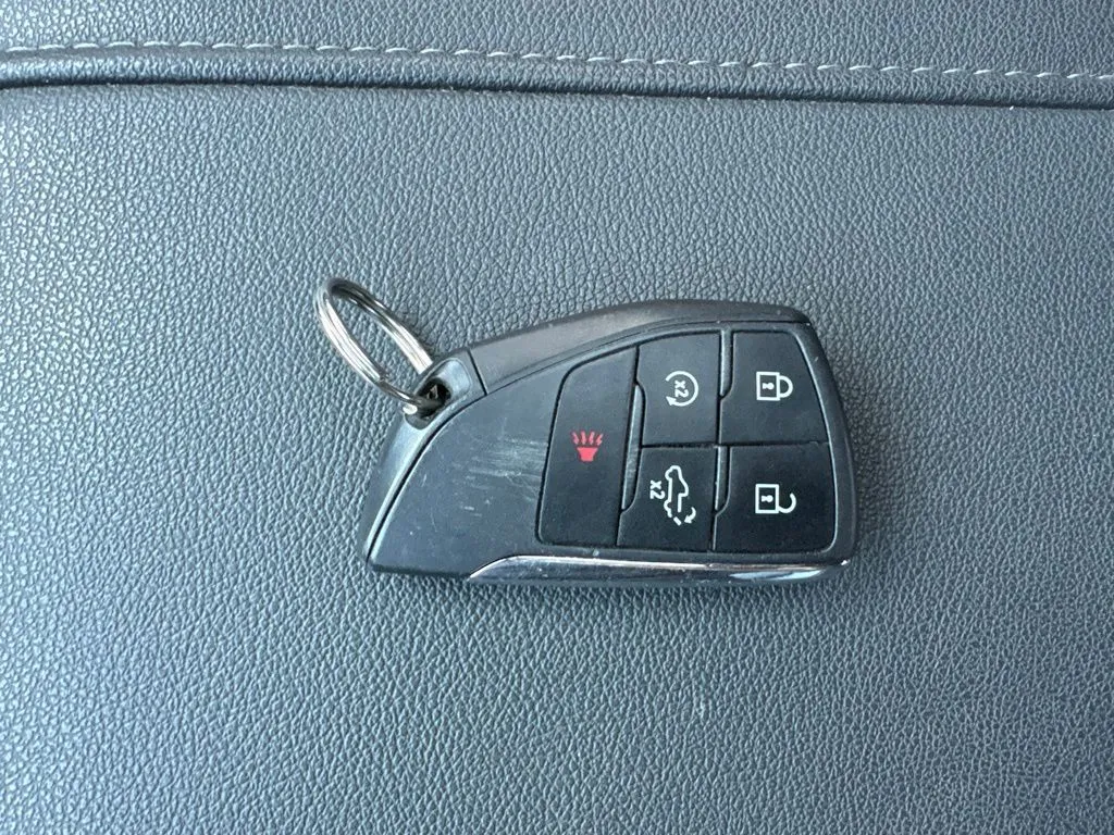 Chevrolet Silverado photo 52