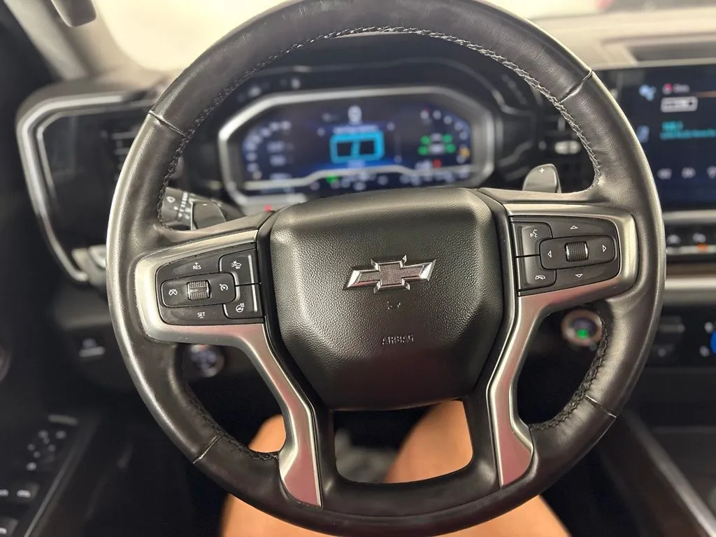 Chevrolet Silverado photo 20