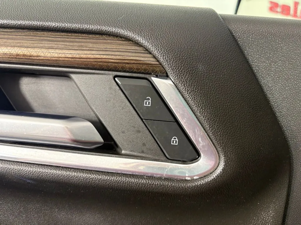 Chevrolet Silverado photo 15