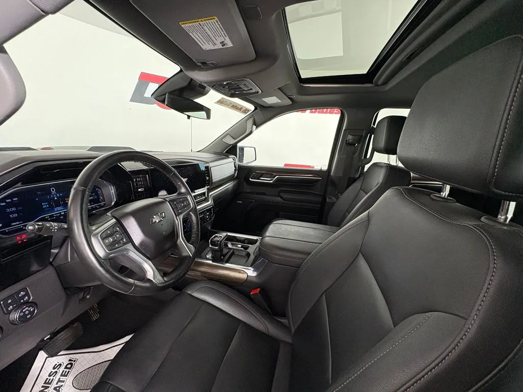 Chevrolet Silverado photo 12
