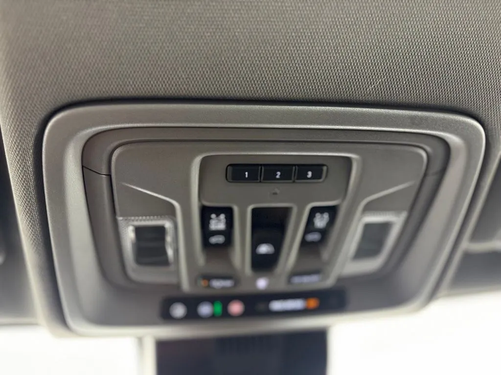 Chevrolet Silverado photo 31