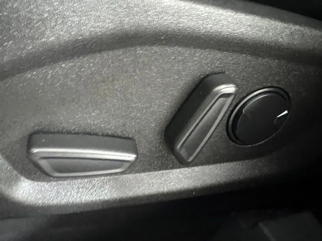 Ford Edge photo 11
