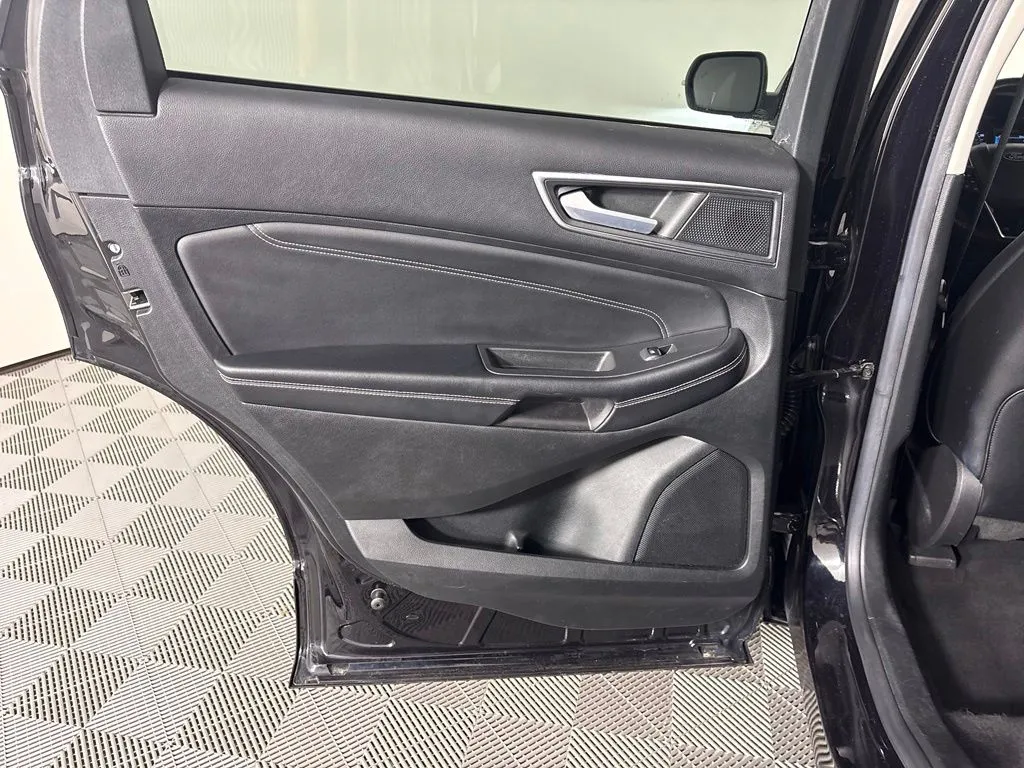 Ford Edge photo 40