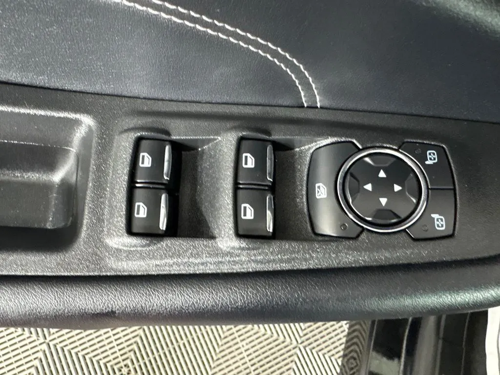 Ford Edge photo 14