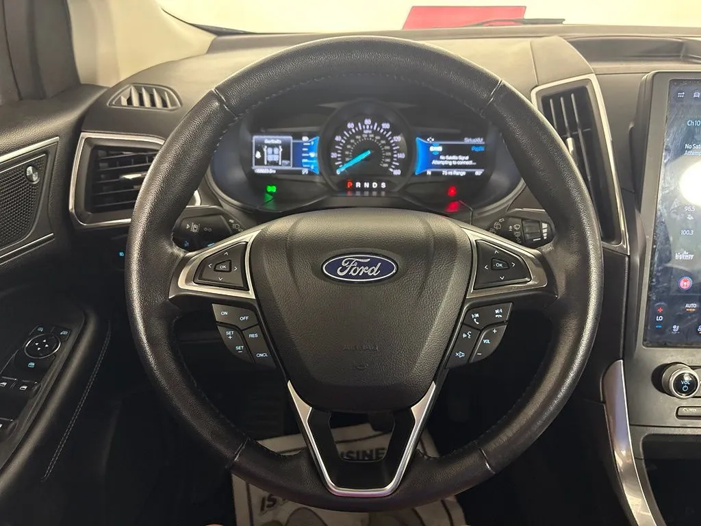 Ford Edge photo 18