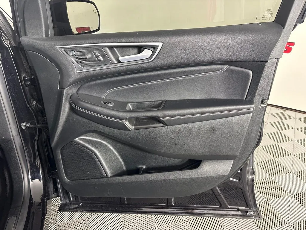 Ford Edge photo 34